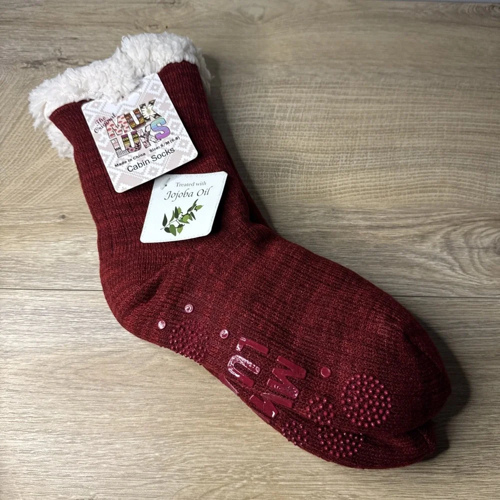 MUK LUKS Cabin Socks Red Grippy Sherpa Cozy Tall Slipper‎ Gift Giving Small 6-8
